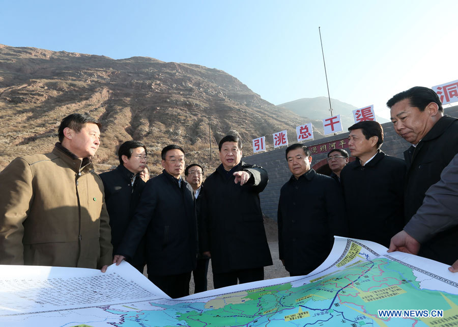 Xi Jinping se rend chez des villageois démunis et des ouvriers migrants au Gansu (8)