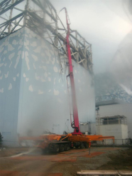 La presse japonaise publie des photos de la centrale de Fukushima après l'accident (7)