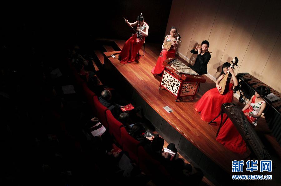 Un concert de musique traditionnelle chinoise à Paris pour "réveiller l' année du Serpent"