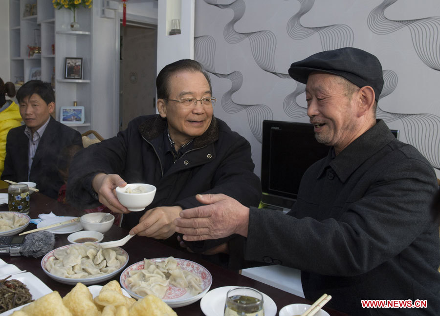 Wen Jiabao passe le réveillon du Nouvel An chinois avec des survivants de catastrophes