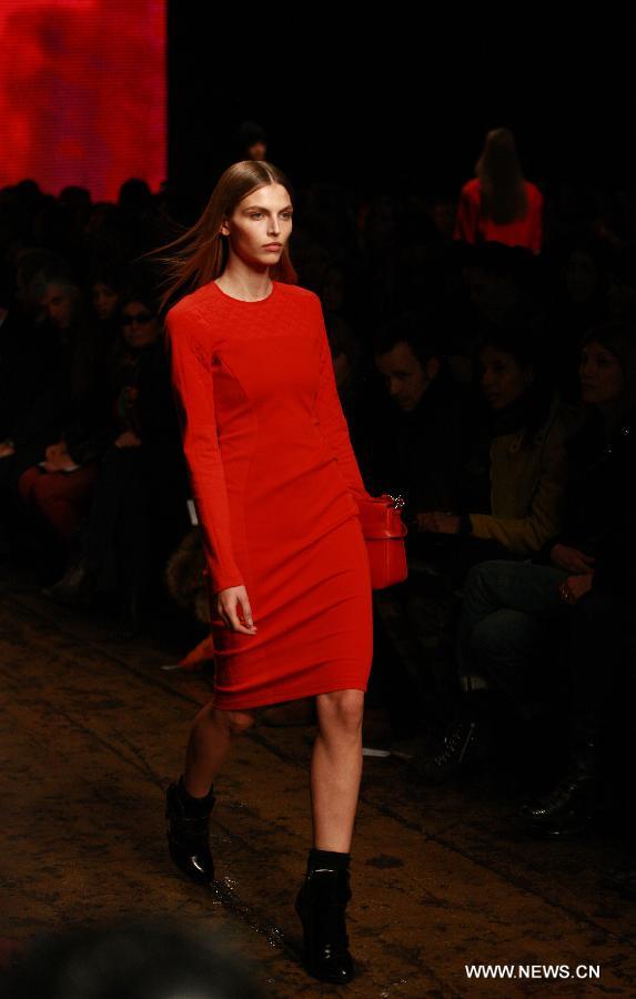 Semaine de la mode de New York: défilé DKNY automne 2013 (8)