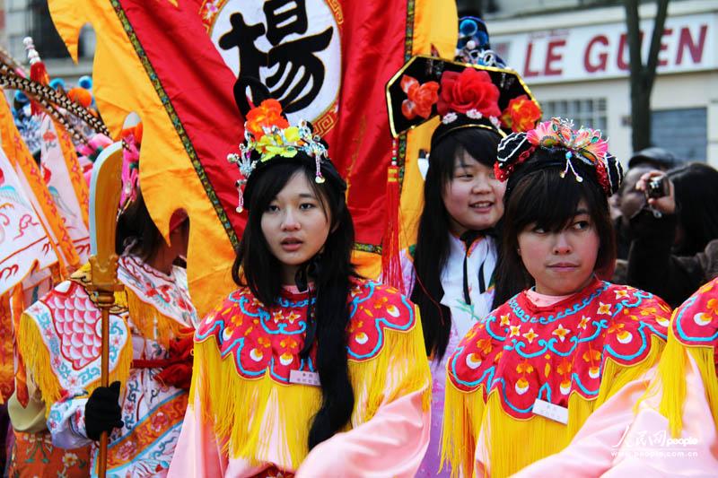 Paris : défilé du Nouvel An chinois dans le 13e (8)