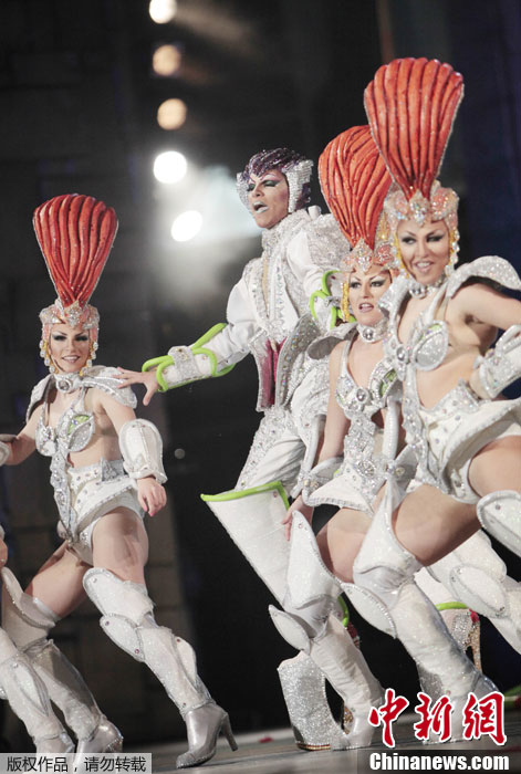 Le show des drag queens enflamme le Carnaval de Gran Canaria (4)
