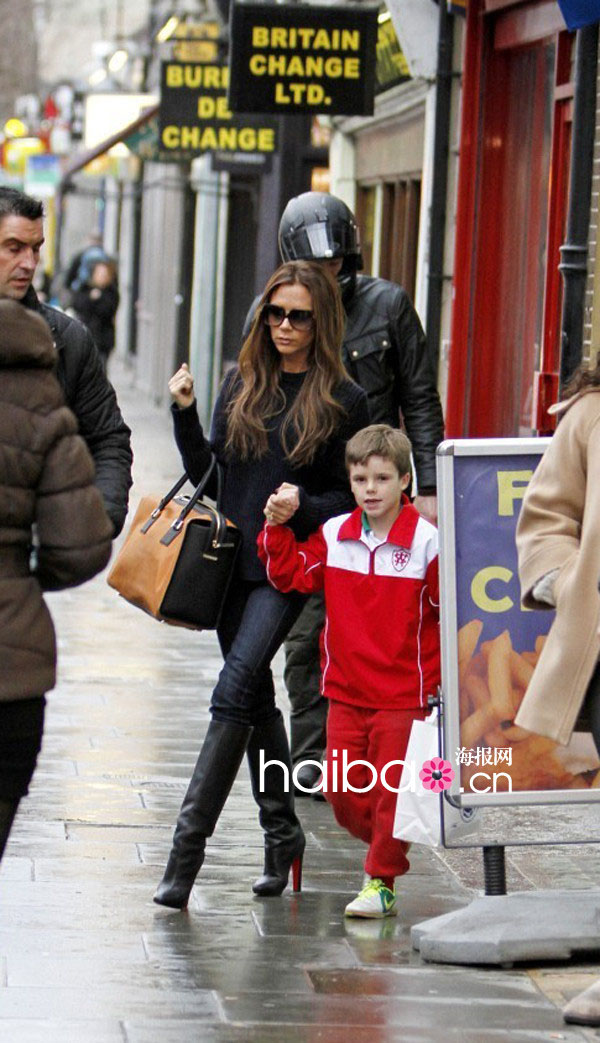 Les looks chics de Victoria Beckham (17)