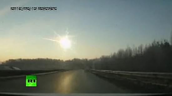 La météorite de Chelyabinsk aurait pu être percutée par un OVNI (3)