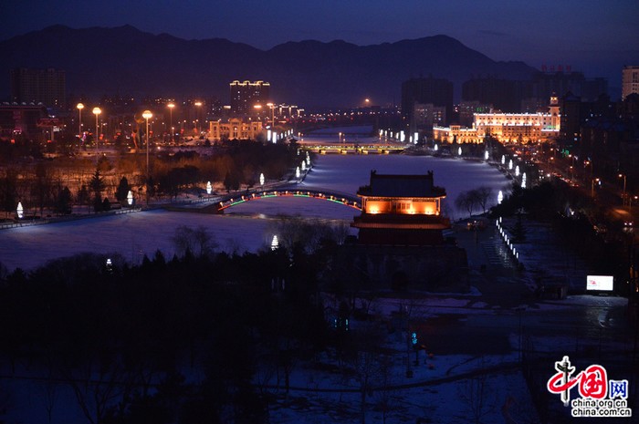 Miyun sous les illuminations nocturnes (2)