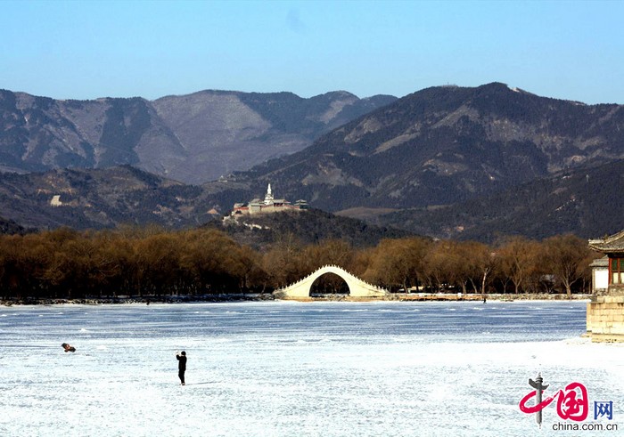 Palais d'Eté : le jardin impérial recouvert de neige (2)