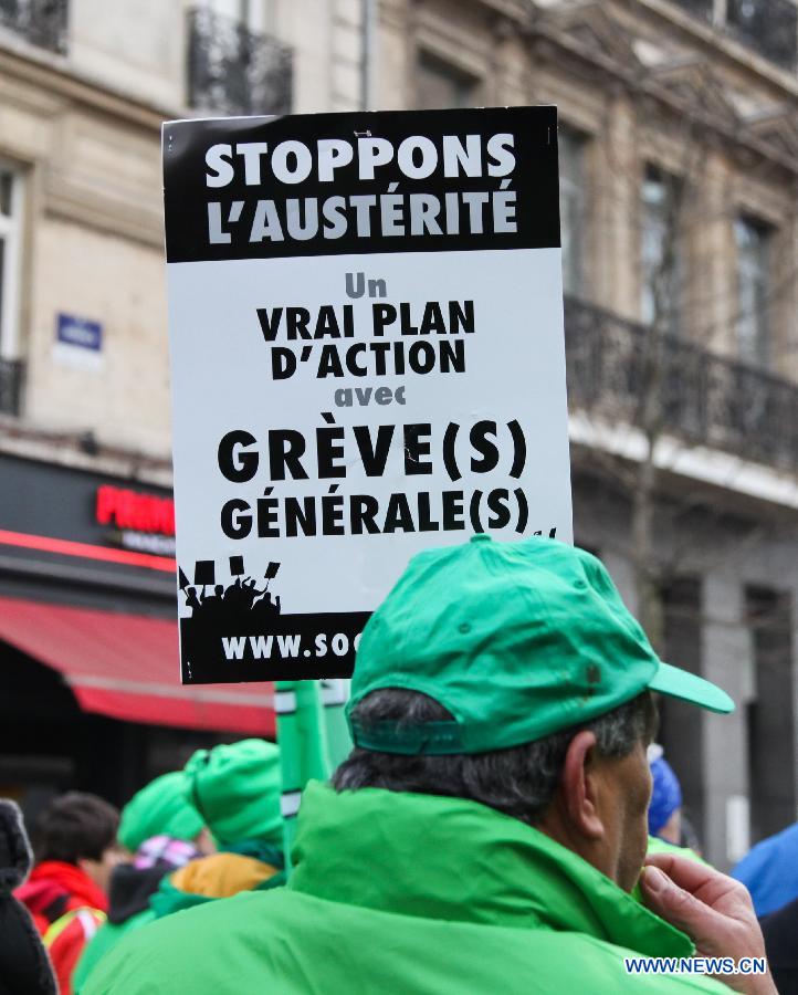 Belgique/crise : plus de 30.000 personnes dans les rues de Bruxelles contre le gel du salaire (3)