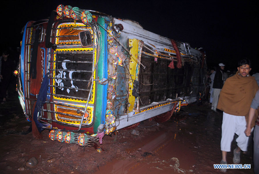 Accident de la route dans le nord-ouest du Pakistan: 19 morts 