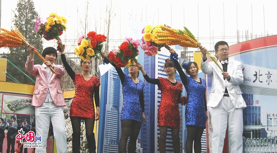 Beijing : magnifique défilé déguisé pour clôturer le Nouvel An chinois (23)