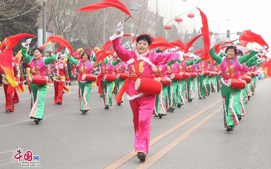 Beijing : magnifique défilé déguisé pour clôturer le Nouvel An chinois (20)