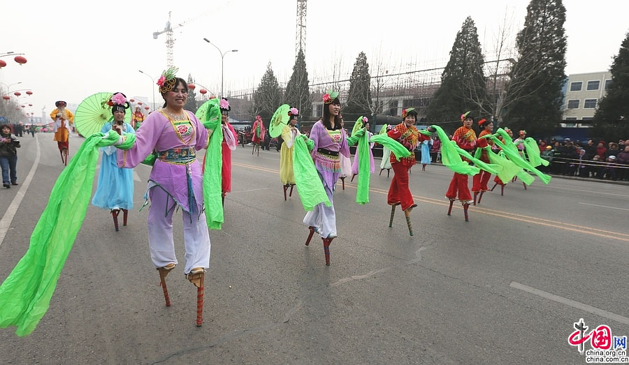 Beijing : magnifique défilé déguisé pour clôturer le Nouvel An chinois (10)