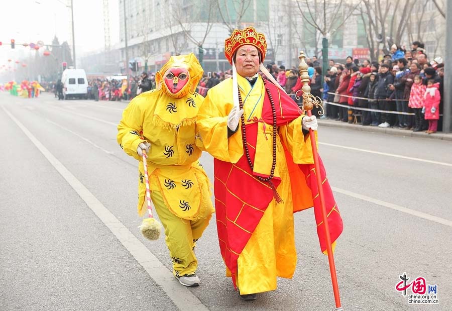 Beijing : magnifique défilé déguisé pour clôturer le Nouvel An chinois (8)