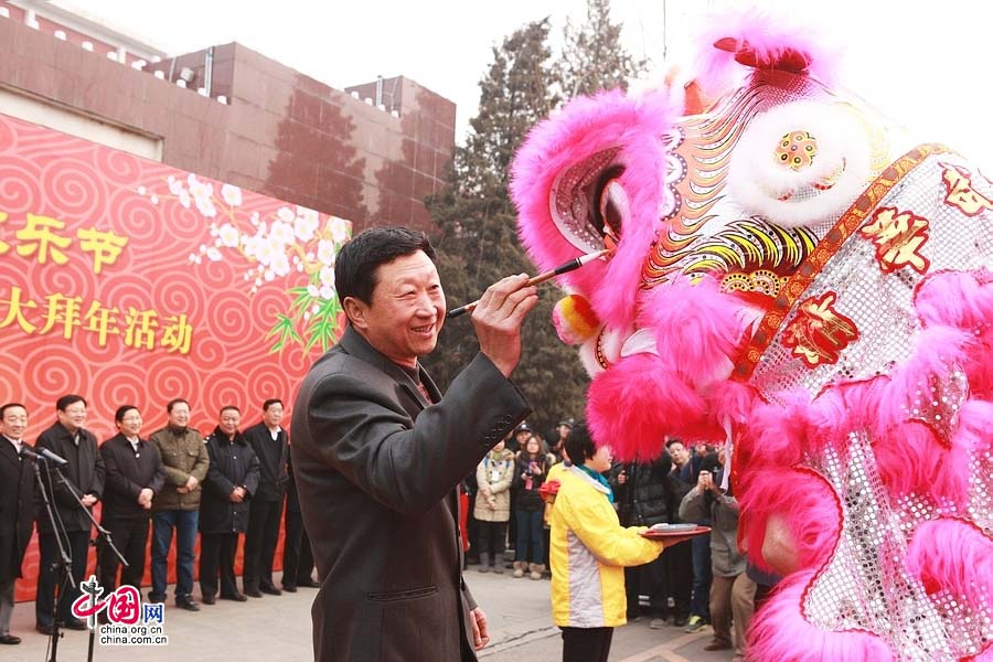 Beijing : magnifique défilé déguisé pour clôturer le Nouvel An chinois (7)