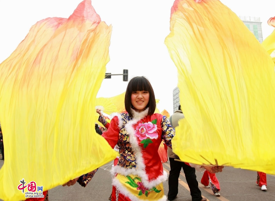 Beijing : magnifique défilé déguisé pour clôturer le Nouvel An chinois (2)