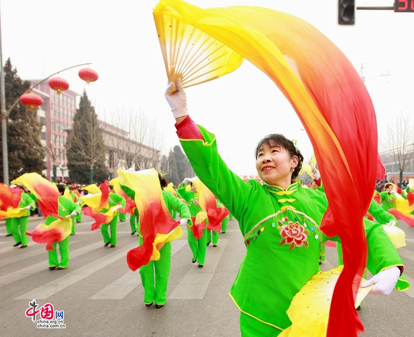 Beijing : magnifique défilé déguisé pour clôturer le Nouvel An chinois (5)