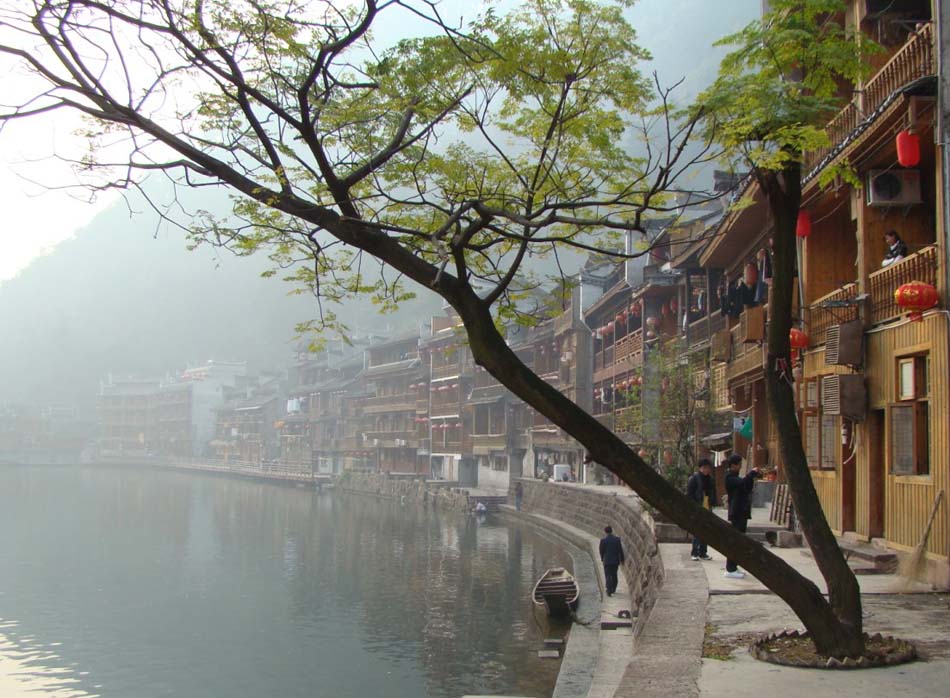 La vieille ville de Fenghuang, paradis tranquille de l'ethnie Miao (2)
