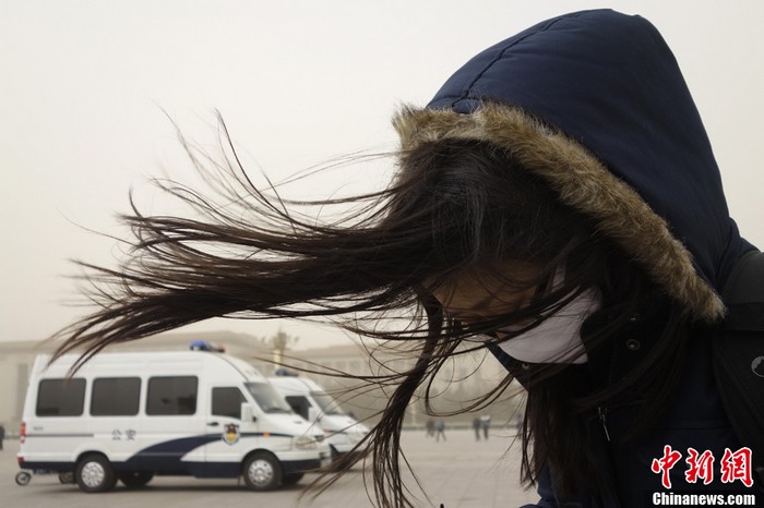 Beijing et les regions alentour confrontées à une qualité de l'air "dangereuse" (6)