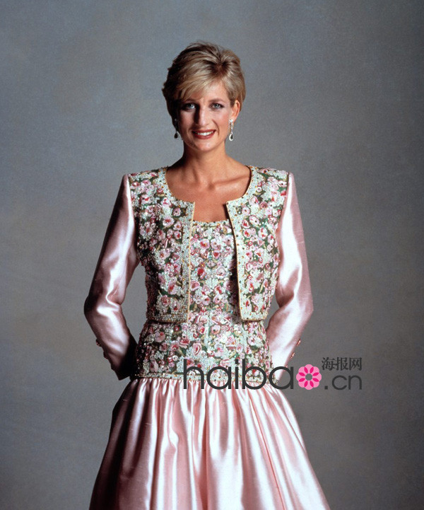 Dix robes de la princesse Diana seront mises aux enchères (14)