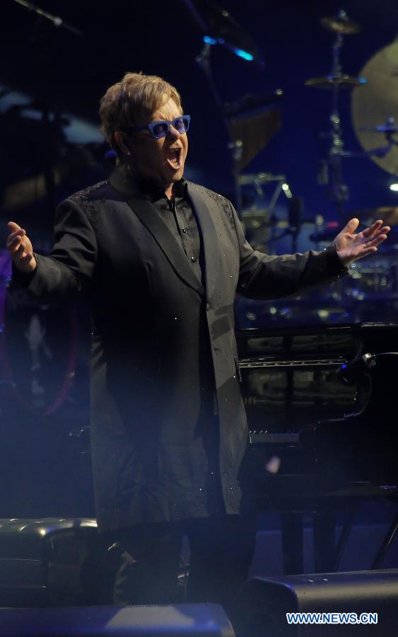 Photos : Elton John lors du 54e Festival international de la chanson à Viña del Mar (2)