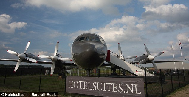 Un ancien avion transformé en hôtel de luxe (3)