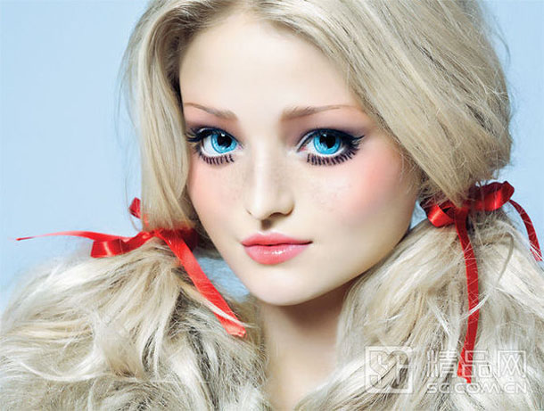 Les poupées Barbie vivantes dans le monde entier