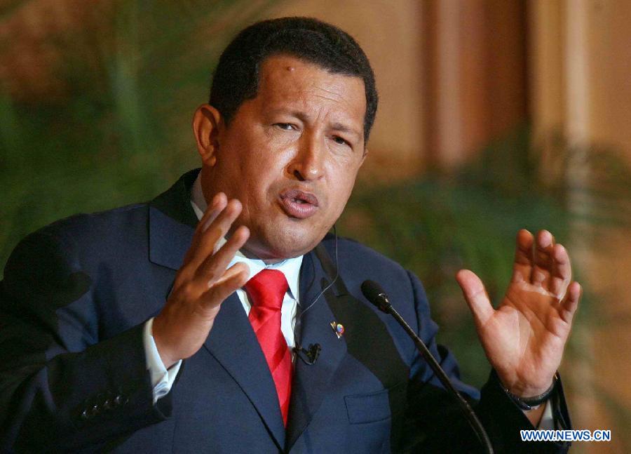 Photo du président Hugo lors d'un discours à Caracas, capitale du Venezuela, le 17 octobre 2006. Le président vénézuélien Hugo Chavez est décédé le 5 mars 2013 à 16h25 (heure locale), selon un message du vice-président vénézuélien Nicolas Maduro diffusé à l'échelle nationale. (Photo : Xinhua)