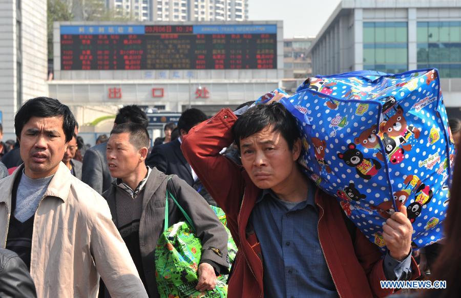 La gare de Guangzhou, capitale de la province du Guangdong (sud), le 6 mars 2013. 