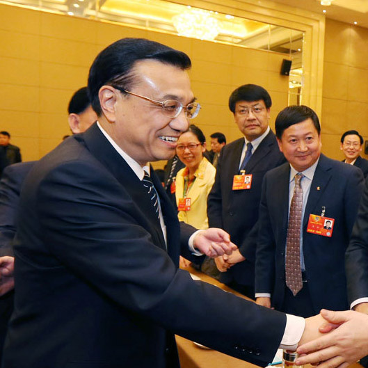 Li Keqiang met l'accent sur le développement à long terme