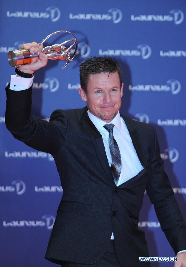 Le 11 mars au soir, Felix Baumgartner, premier homme à franchir le mur du son après une chute libre de 39 kilomètres, a été élu sportif extrême de l'année aux Laureus Awards, à Rio de Janeiro. Le Prix Laureus, ou Laureus World Sports Awards, est reconnu comme le plus prestigieux des prix du calendrier sportif international, et la cérémonie de remise qui l'accompagne est un événement spectaculaire réunissant des vedettes sportives du monde entier venus saluer les hommes et les femmes aux performances les plus brillantes de l'année écoulée.