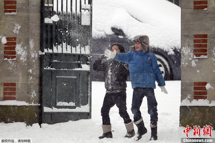 France : de fortes chutes de neige s'abattent sur le nord et l'ouest du pays  (3)