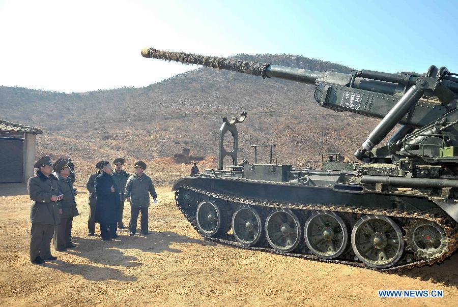 RPDC : Kim Jong-un inspecte une unité de l'artillerie de l'Armée populaire de Corée (2)