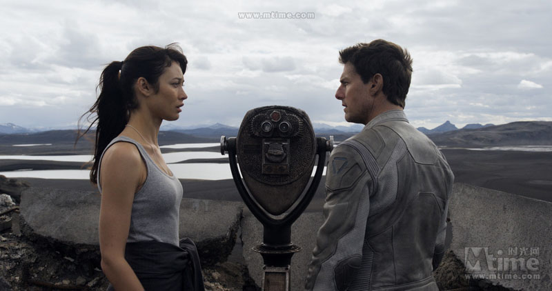 Olga Kurylenko, dans le film Oblivion