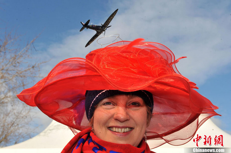 Défilé de chapeaux au Festival de Cheltenham (9)