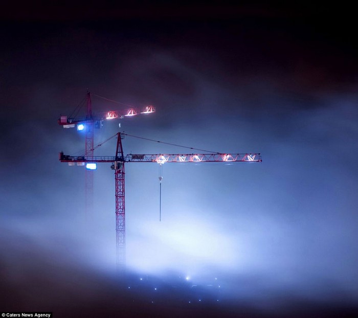 Monde féérique : Dubaï sous la brume (7)