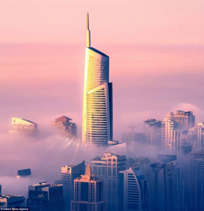 Monde féérique : Dubaï sous la brume (9)