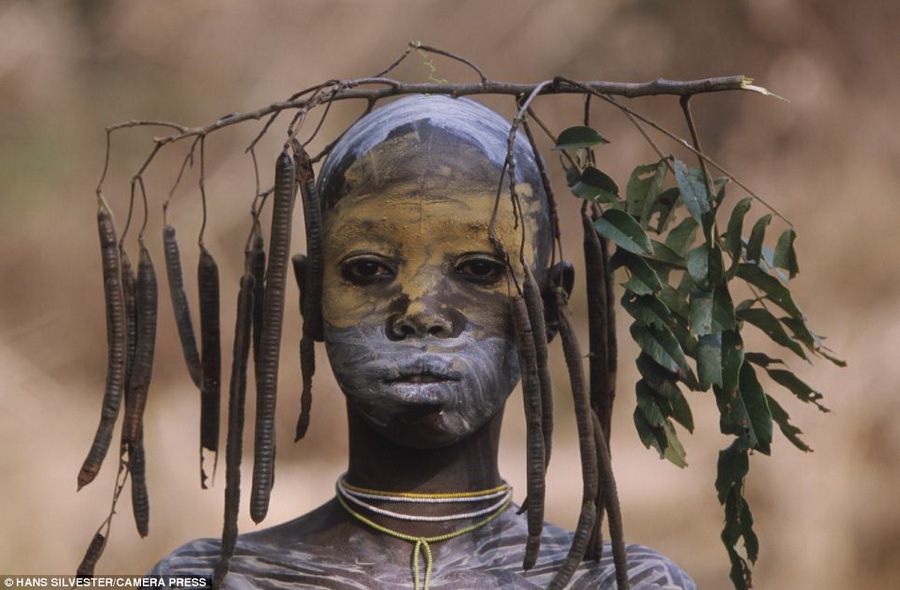 Les décorations tribales d'Afrique - une mode de la nature (11)