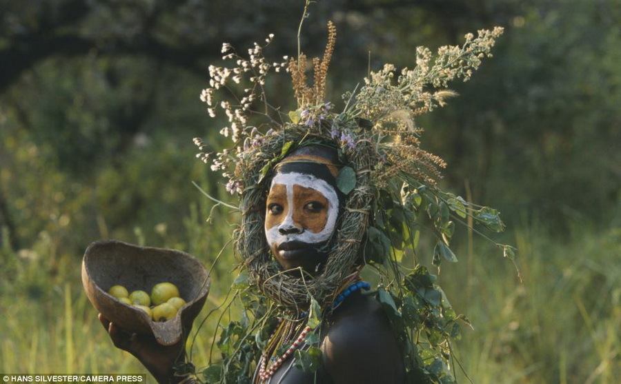 Les décorations tribales d'Afrique - une mode de la nature (3)