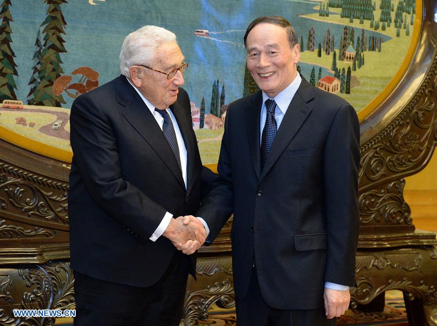 Wang Qishan rencontre Henry Kissinger et appelle à la coopération sino-américaine