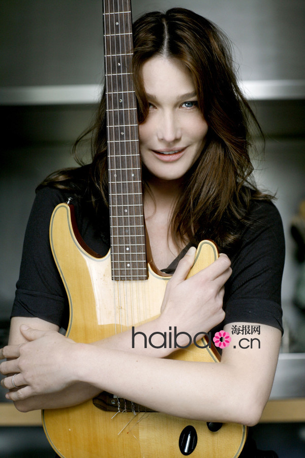 Carla Bruni, nouvelle égérie de Bulgari (4)