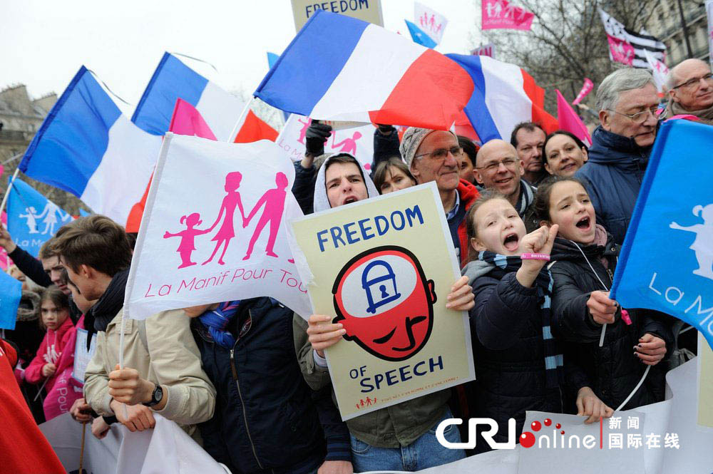 France : 300 000 personnes mobilisées pour une manifestation anti-mariage gay à Paris  (5)