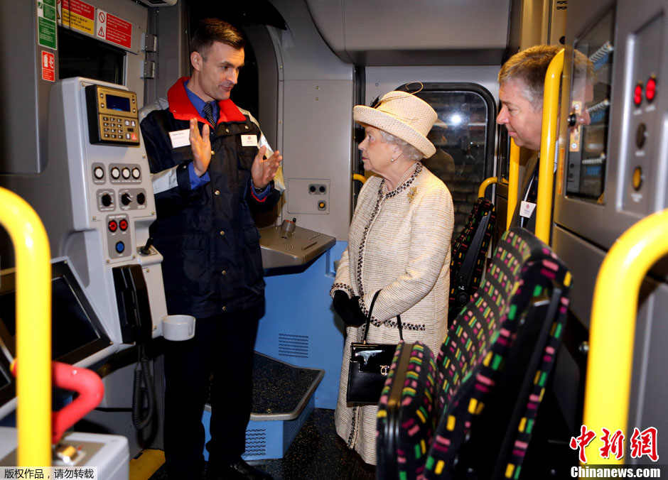 Kate Middleton prend le métro à Londres (8)