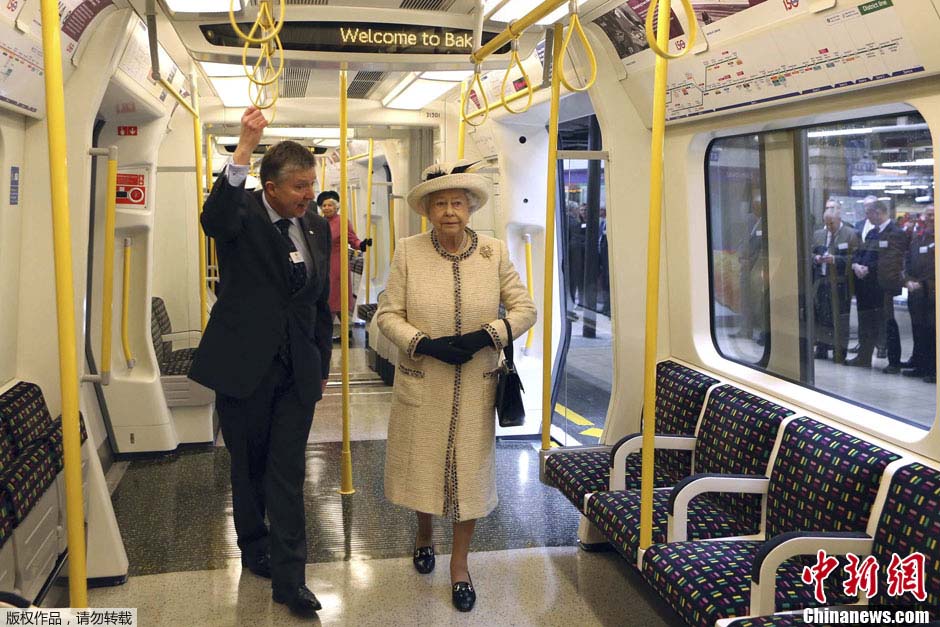 Kate Middleton prend le métro à Londres (7)