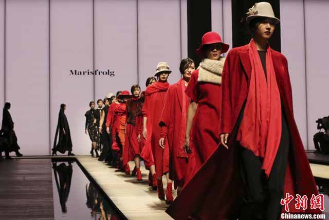 China Fashion Week 2013 : défilé Marisfrolg  (8)