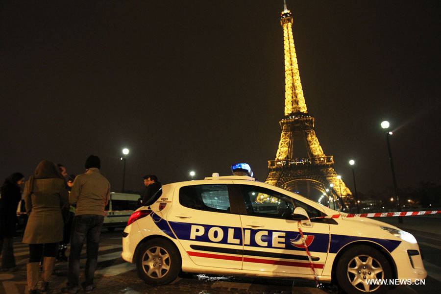 Le périmètre de sécurité levé autour de la tour Eiffel (2)