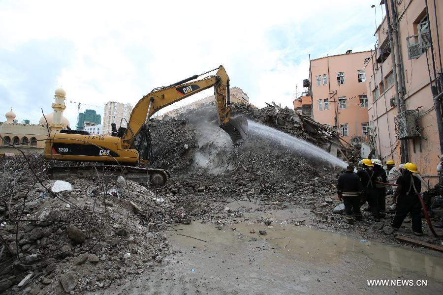 Trois autres corps retrouvés après un glissement de terrain au Tibet  (3)