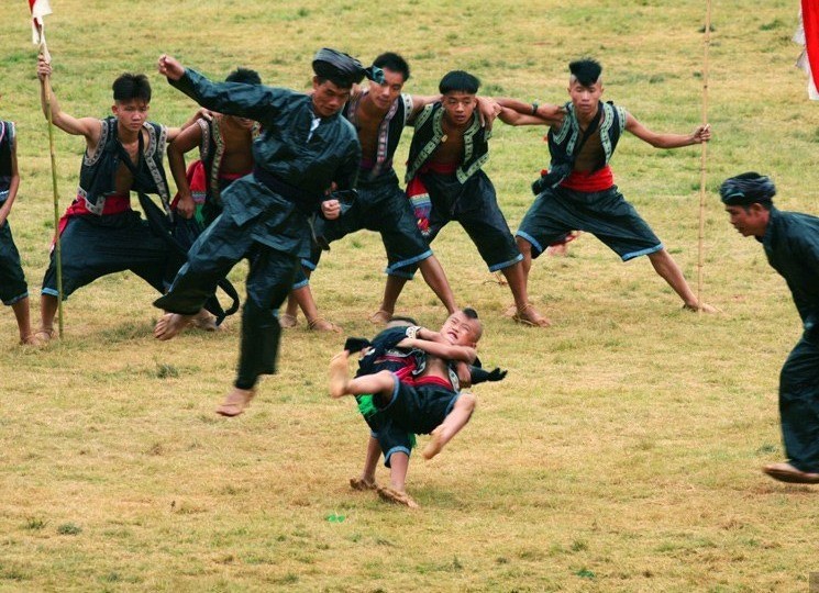 « La lutte traditionnelle ». Photo Ma Guiyuan 