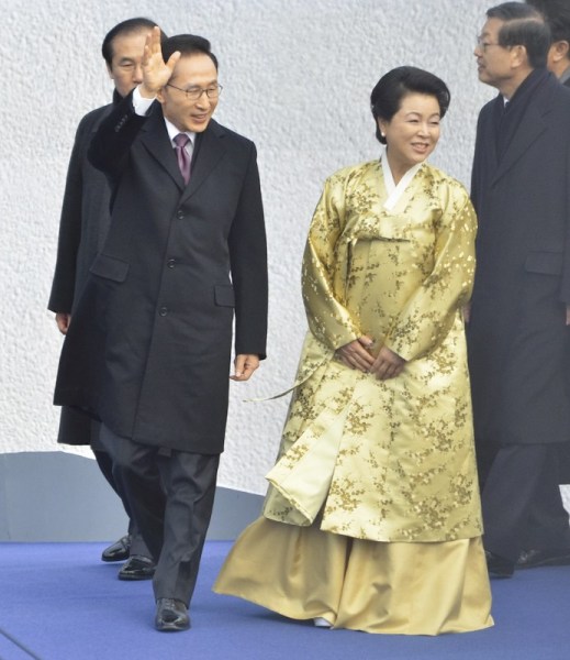 Lee Myung-bak, président de la République de Corée de 2008 à 2013 et son épouse Kim Yoon-ok