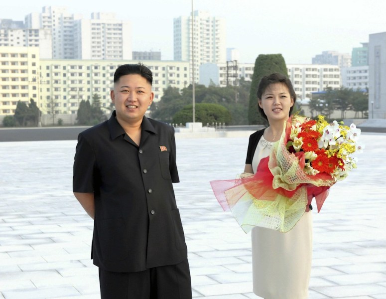 Le dirigeant suprêmen de la RPDC Kim Jong-un et son épouse Ri Sol-ju