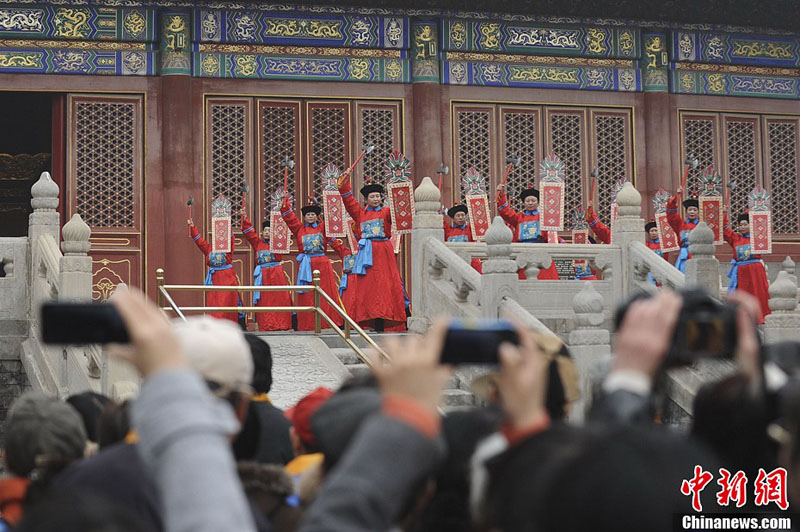 Fête de Qingming: Beijing rend hommage aux souverains légendaires à l'origine de l'histoire chinoise (3)